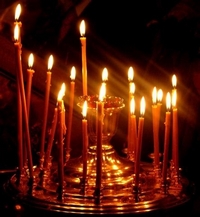 О церковной свече. Как ставить свечи в Храме